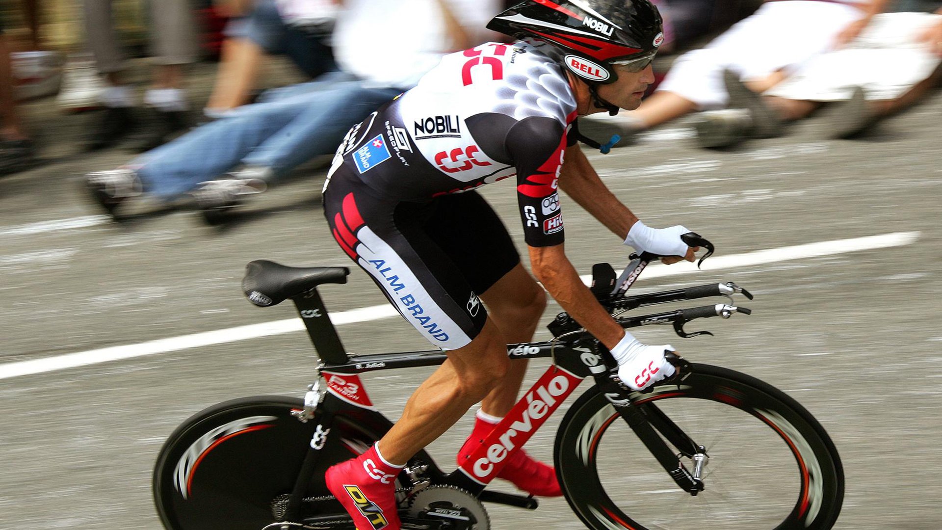 FBsports-波尔单骑救主，瑞典队轻取奥地利队彰显团队唯一性